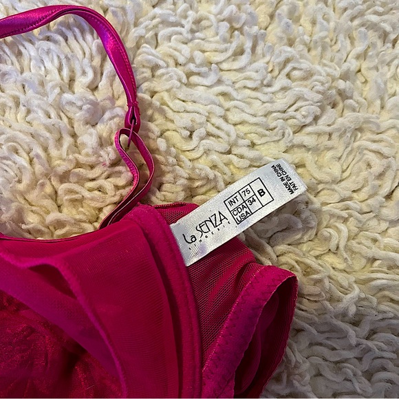 La Senza Lace Bra - Picture 2 of 4